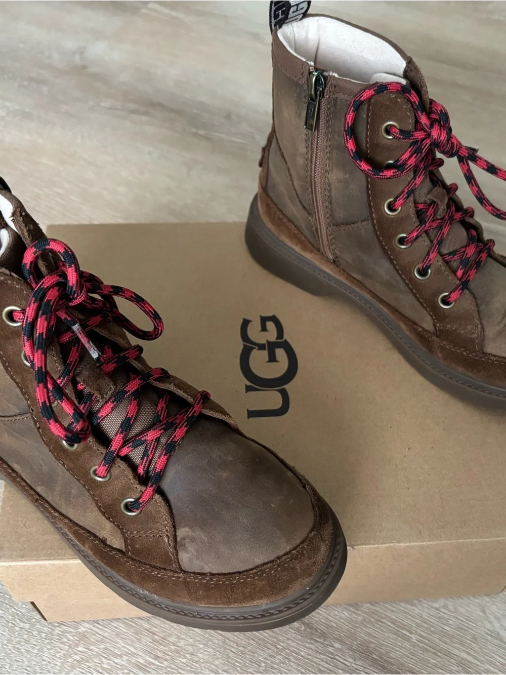 UGG Brown Suede Lace-Up Boots with Red-Black Laces-sz 4